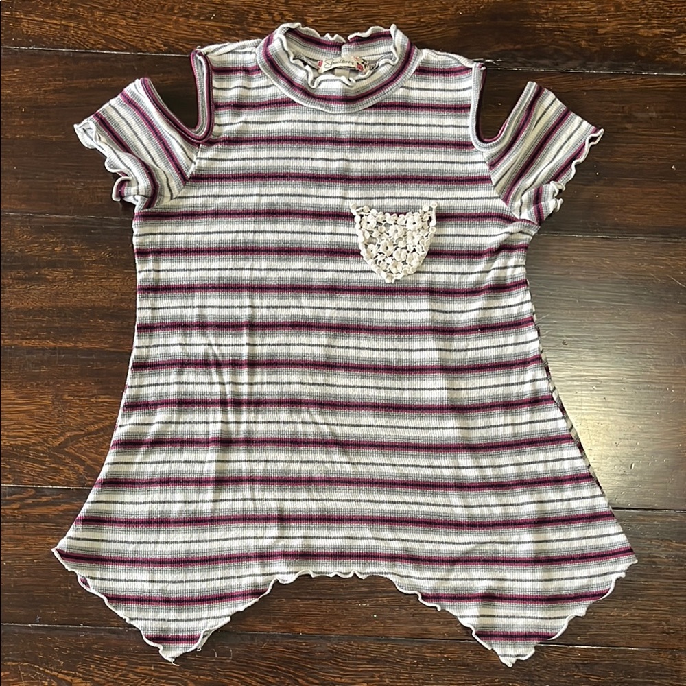 Speechless Purple and White Short Sleeve Tee with Asymmetrical Hem
